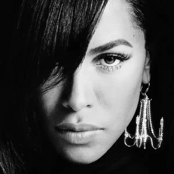 Aaliyah funky pearls 33
