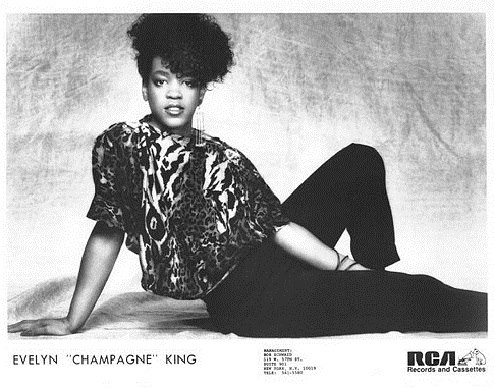 EVELYN "CHAMPAGNE" KING au Jazz Cafe