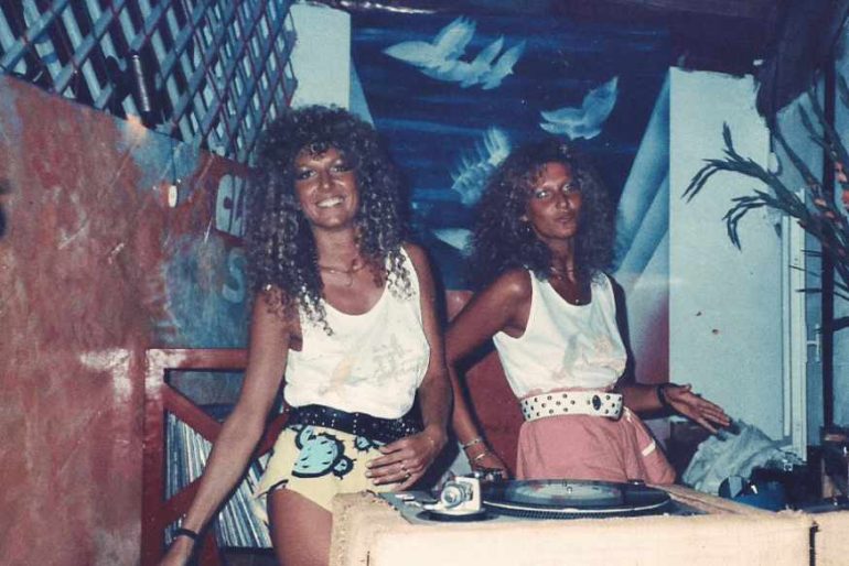 Claudia et Silvana, le duo de DJ italiens des années 70.