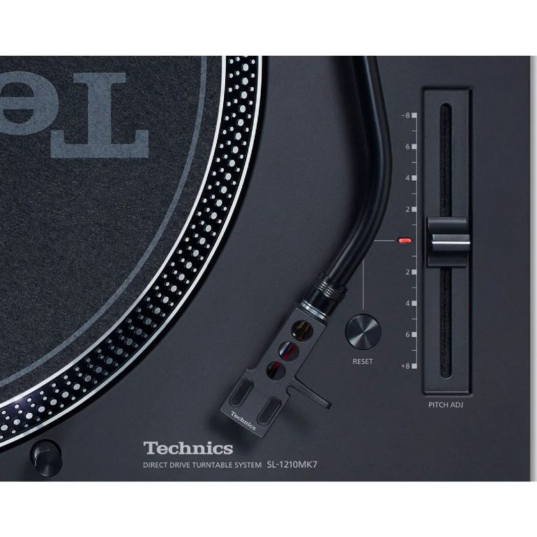 Technics SL-1210MK7