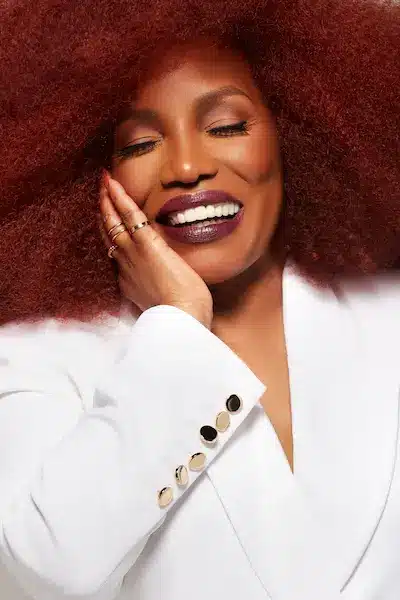 Stephanie mills eyes closed